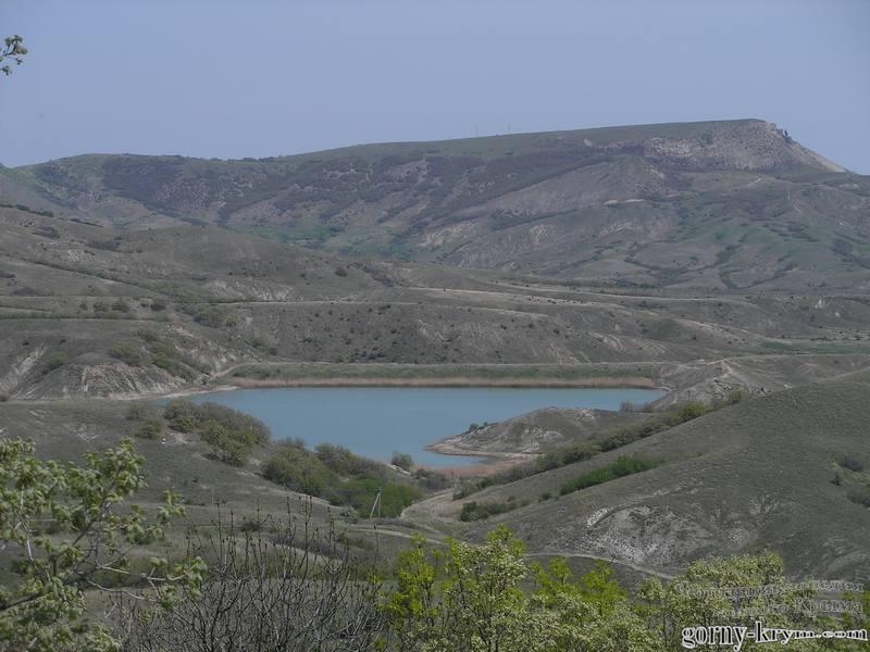 Озеро  у села Зеленогорье