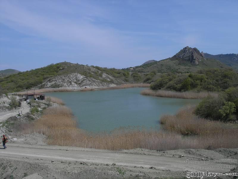 Озеро у Карадага