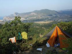 Палатка на горе Святого Георгия у Судака
