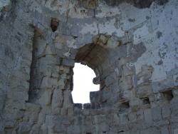 Окно в башне Сюйренской крепости