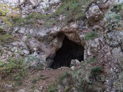 Вход в пещеру МАН