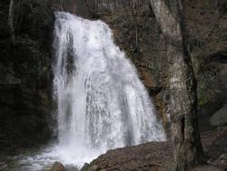 Водопад Джур-Джур в апреле