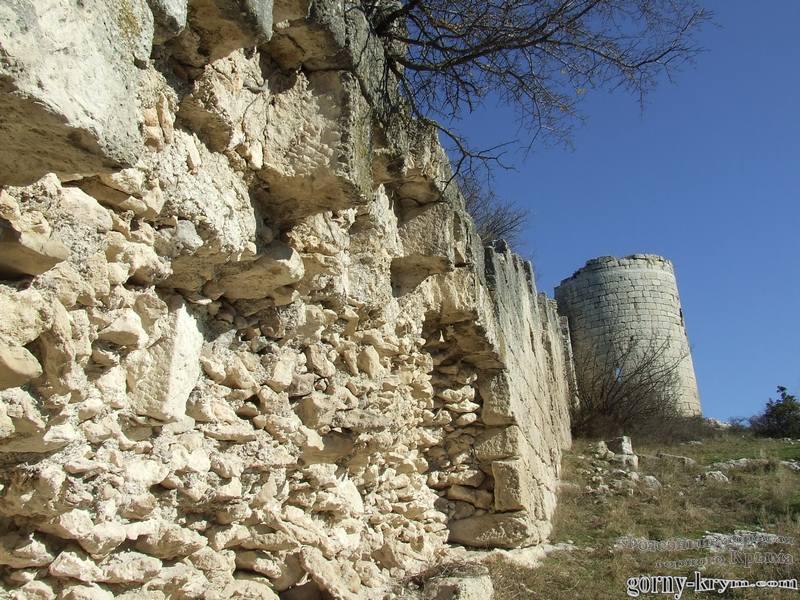 Стена Сюйренской крепости
