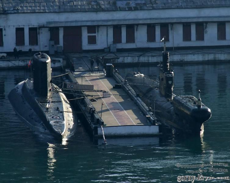 Подводные лодки в Севастопольской бухте