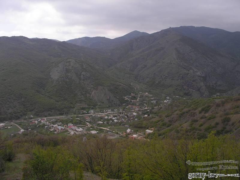 Вид на село Громовку